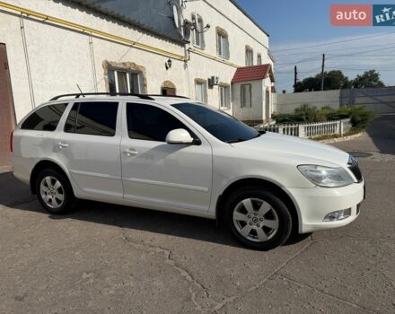 Белый Шкода Октавия, объемом двигателя 1.97 л и пробегом 323 тыс. км за 8500 $, фото 1 на Automoto.ua