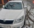 Белый Шкода Октавия, объемом двигателя 2 л и пробегом 350 тыс. км за 8500 $, фото 1 на Automoto.ua