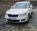 Белый Шкода Октавия, объемом двигателя 1.6 л и пробегом 252 тыс. км за 7600 $, фото 1 на Automoto.ua