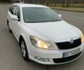 Білий Шкода Октавія, об'ємом двигуна 1.6 л та пробігом 251 тис. км за 7700 $, фото 1 на Automoto.ua
