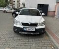 Белый Шкода Октавия, объемом двигателя 1.8 л и пробегом 220 тыс. км за 9499 $, фото 1 на Automoto.ua
