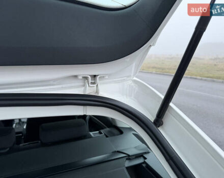 Белый Шкода Октавия, объемом двигателя 1.4 л и пробегом 179 тыс. км за 8555 $, фото 76 на Automoto.ua