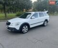 Белый Шкода Октавия, объемом двигателя 2 л и пробегом 261 тыс. км за 10300 $, фото 3 на Automoto.ua