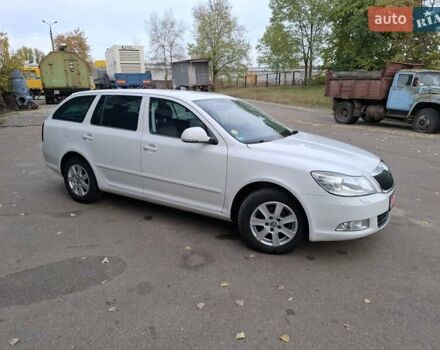 Білий Шкода Октавія, об'ємом двигуна 1.6 л та пробігом 239 тис. км за 9200 $, фото 9 на Automoto.ua