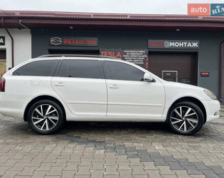 Білий Шкода Октавія, об'ємом двигуна 2 л та пробігом 362 тис. км за 8888 $, фото 6 на Automoto.ua