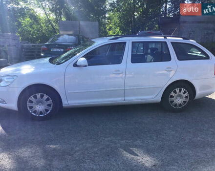 Білий Шкода Октавія, об'ємом двигуна 1.6 л та пробігом 282 тис. км за 7200 $, фото 2 на Automoto.ua