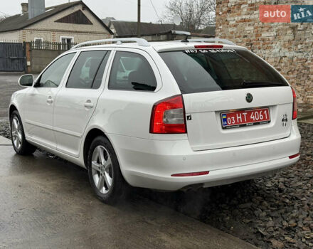 Белый Шкода Октавия, объемом двигателя 1.4 л и пробегом 231 тыс. км за 7000 $, фото 3 на Automoto.ua