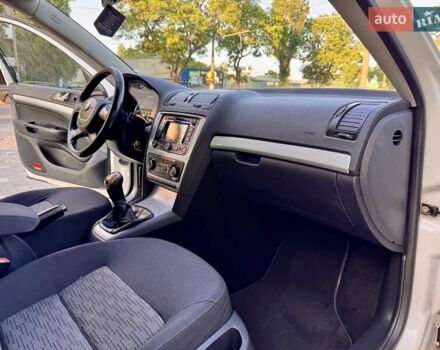 Белый Шкода Октавия, объемом двигателя 1.2 л и пробегом 167 тыс. км за 6999 $, фото 46 на Automoto.ua