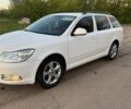 Белый Шкода Октавия, объемом двигателя 1.6 л и пробегом 300 тыс. км за 9400 $, фото 1 на Automoto.ua