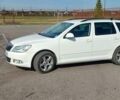 Белый Шкода Октавия, объемом двигателя 1.4 л и пробегом 257 тыс. км за 8900 $, фото 2 на Automoto.ua