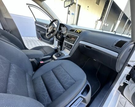 Белый Шкода Октавия, объемом двигателя 0 л и пробегом 184 тыс. км за 7200 $, фото 6 на Automoto.ua