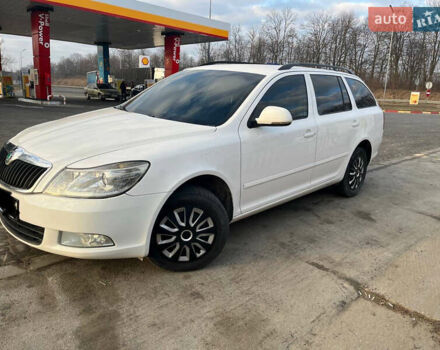 Белый Шкода Октавия, объемом двигателя 1.99 л и пробегом 292 тыс. км за 8500 $, фото 1 на Automoto.ua