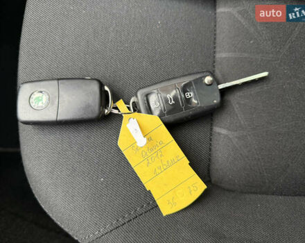 Белый Шкода Октавия, объемом двигателя 1.4 л и пробегом 231 тыс. км за 7000 $, фото 40 на Automoto.ua