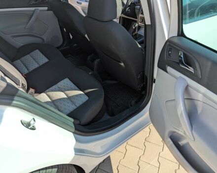 Білий Шкода Октавія, об'ємом двигуна 1.6 л та пробігом 190 тис. км за 9800 $, фото 12 на Automoto.ua