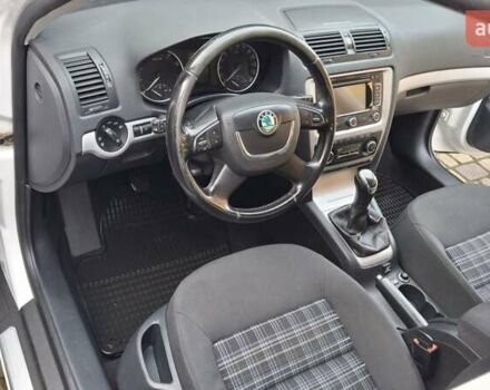 Білий Шкода Октавія, об'ємом двигуна 1.39 л та пробігом 197 тис. км за 7650 $, фото 25 на Automoto.ua
