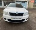 Белый Шкода Октавия, объемом двигателя 1.6 л и пробегом 225 тыс. км за 8400 $, фото 1 на Automoto.ua