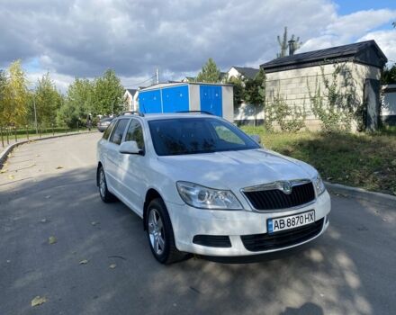 Белый Шкода Октавия, объемом двигателя 1.6 л и пробегом 239 тыс. км за 8750 $, фото 5 на Automoto.ua