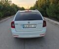 Білий Шкода Октавія, об'ємом двигуна 2 л та пробігом 260 тис. км за 9500 $, фото 4 на Automoto.ua