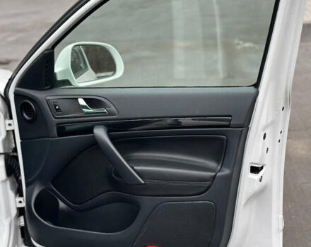 Белый Шкода Октавия, объемом двигателя 2 л и пробегом 217 тыс. км за 9999 $, фото 36 на Automoto.ua