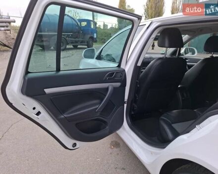 Білий Шкода Октавія, об'ємом двигуна 1.6 л та пробігом 239 тис. км за 9200 $, фото 31 на Automoto.ua