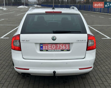 Белый Шкода Октавия, объемом двигателя 2 л и пробегом 239 тыс. км за 11900 $, фото 9 на Automoto.ua