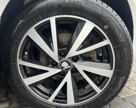 Білий Шкода Октавія, об'ємом двигуна 2 л та пробігом 362 тис. км за 8888 $, фото 13 на Automoto.ua