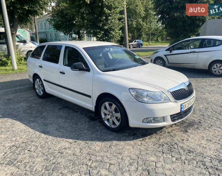 Белый Шкода Октавия, объемом двигателя 1.6 л и пробегом 270 тыс. км за 7500 $, фото 2 на Automoto.ua