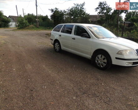 Белый Шкода Октавия, объемом двигателя 1.6 л и пробегом 200 тыс. км за 6500 $, фото 2 на Automoto.ua