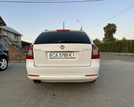 Белый Шкода Октавия, объемом двигателя 1.8 л и пробегом 252 тыс. км за 6966 $, фото 2 на Automoto.ua
