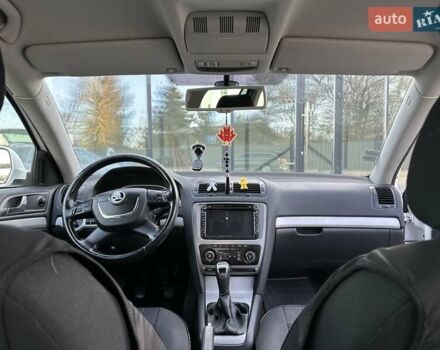 Белый Шкода Октавия, объемом двигателя 1.97 л и пробегом 355 тыс. км за 8500 $, фото 34 на Automoto.ua