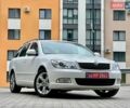 Белый Шкода Октавия, объемом двигателя 1.8 л и пробегом 160 тыс. км за 8900 $, фото 1 на Automoto.ua