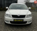 Белый Шкода Октавия, объемом двигателя 1.6 л и пробегом 260 тыс. км за 8800 $, фото 1 на Automoto.ua