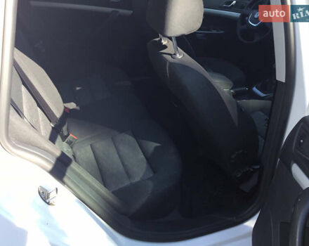 Білий Шкода Октавія, об'ємом двигуна 1.6 л та пробігом 282 тис. км за 7200 $, фото 14 на Automoto.ua