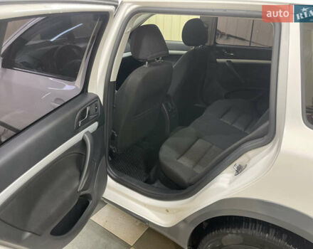 Белый Шкода Октавия, объемом двигателя 1.97 л и пробегом 304 тыс. км за 10100 $, фото 12 на Automoto.ua