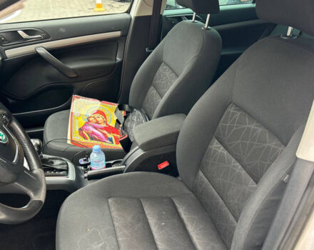 Білий Шкода Октавія, об'ємом двигуна 1.2 л та пробігом 157 тис. км за 7200 $, фото 7 на Automoto.ua