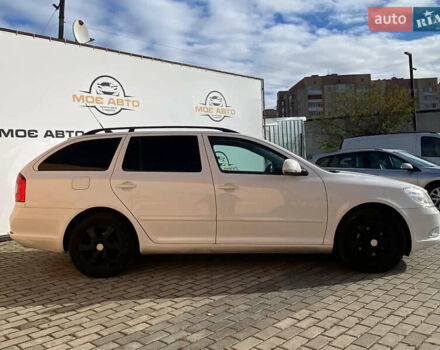 Белый Шкода Октавия, объемом двигателя 1.6 л и пробегом 238 тыс. км за 8200 $, фото 4 на Automoto.ua