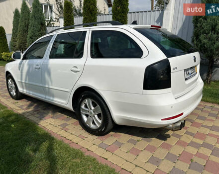 Белый Шкода Октавия, объемом двигателя 0 л и пробегом 200 тыс. км за 7500 $, фото 4 на Automoto.ua