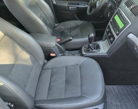 Белый Шкода Октавия, объемом двигателя 1.6 л и пробегом 260 тыс. км за 8600 $, фото 10 на Automoto.ua