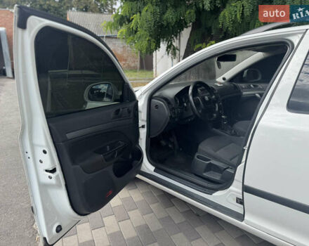 Белый Шкода Октавия, объемом двигателя 1.6 л и пробегом 270 тыс. км за 5999 $, фото 16 на Automoto.ua