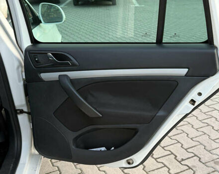 Белый Шкода Октавия, объемом двигателя 1.97 л и пробегом 370 тыс. км за 8300 $, фото 10 на Automoto.ua