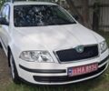Белый Шкода Октавия, объемом двигателя 1.6 л и пробегом 240 тыс. км за 6850 $, фото 1 на Automoto.ua