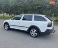 Белый Шкода Октавия, объемом двигателя 2 л и пробегом 261 тыс. км за 10300 $, фото 4 на Automoto.ua
