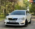 Білий Шкода Октавія, об'ємом двигуна 2 л та пробігом 260 тис. км за 8700 $, фото 1 на Automoto.ua