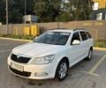 Білий Шкода Октавія, об'ємом двигуна 1.6 л та пробігом 216 тис. км за 7700 $, фото 1 на Automoto.ua