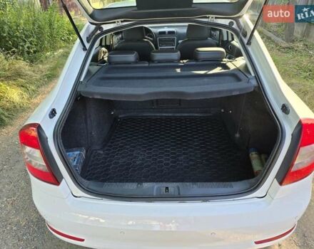 Белый Шкода Октавия, объемом двигателя 1.6 л и пробегом 260 тыс. км за 8600 $, фото 6 на Automoto.ua