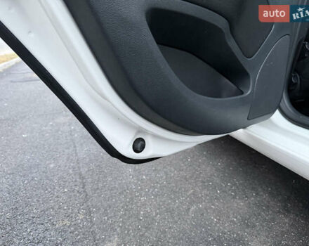 Белый Шкода Октавия, объемом двигателя 1.4 л и пробегом 179 тыс. км за 8555 $, фото 51 на Automoto.ua