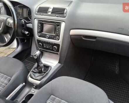 Білий Шкода Октавія, об'ємом двигуна 1.39 л та пробігом 197 тис. км за 7650 $, фото 19 на Automoto.ua