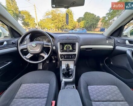 Белый Шкода Октавия, объемом двигателя 1.2 л и пробегом 167 тыс. км за 6999 $, фото 68 на Automoto.ua