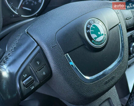 Білий Шкода Октавія, об'ємом двигуна 2 л та пробігом 303 тис. км за 9900 $, фото 27 на Automoto.ua