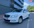 Білий Шкода Октавія, об'ємом двигуна 1.6 л та пробігом 237 тис. км за 7800 $, фото 1 на Automoto.ua